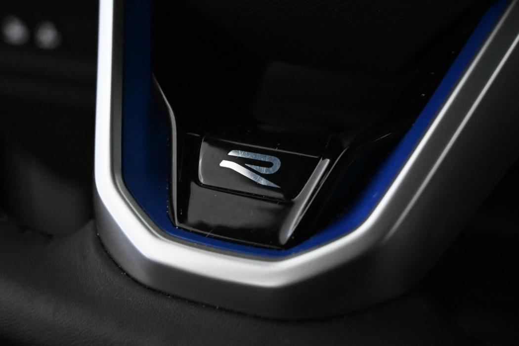 VOLKSWAGEN Touareg 2024