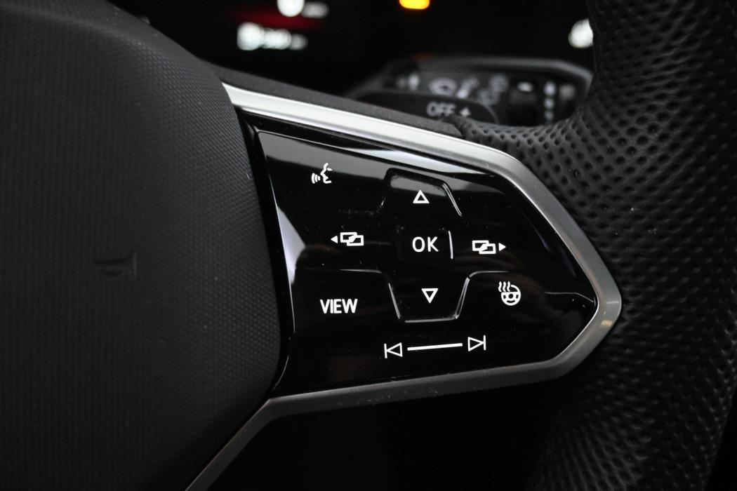 VOLKSWAGEN Touareg 2024