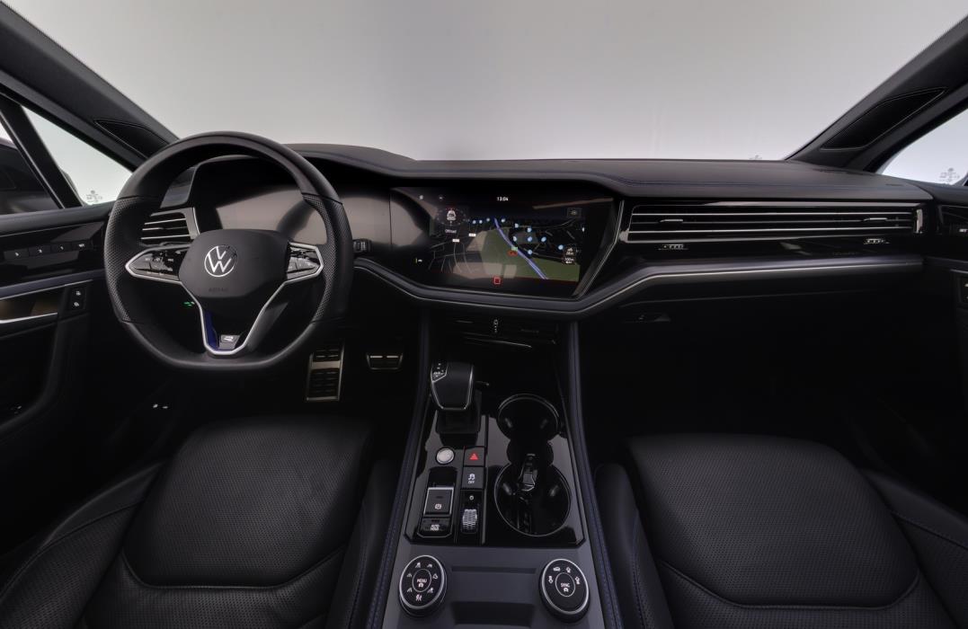 VOLKSWAGEN Touareg 2024