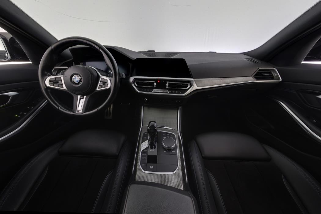BMW 320 2021