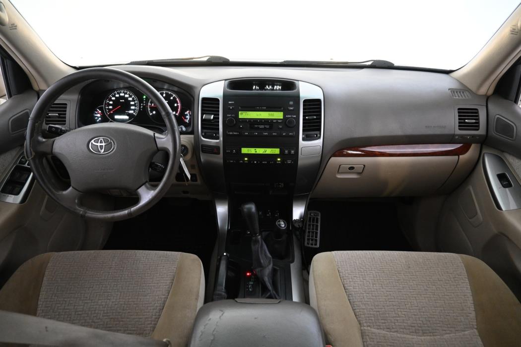 TOYOTA Land Cruiser 2003