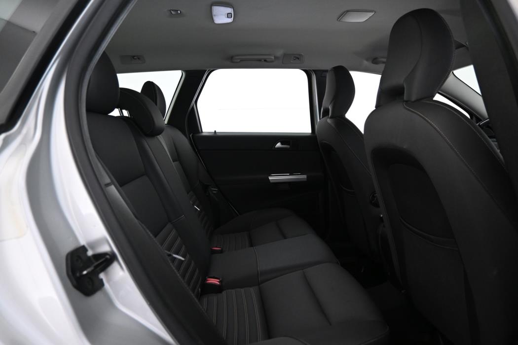 VOLVO V50 2011
