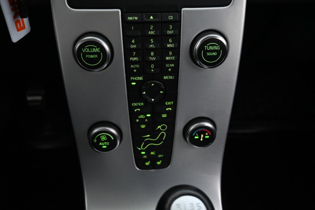VOLVO V50 2011