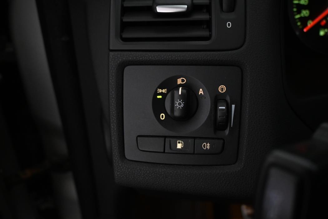 VOLVO V50 2011