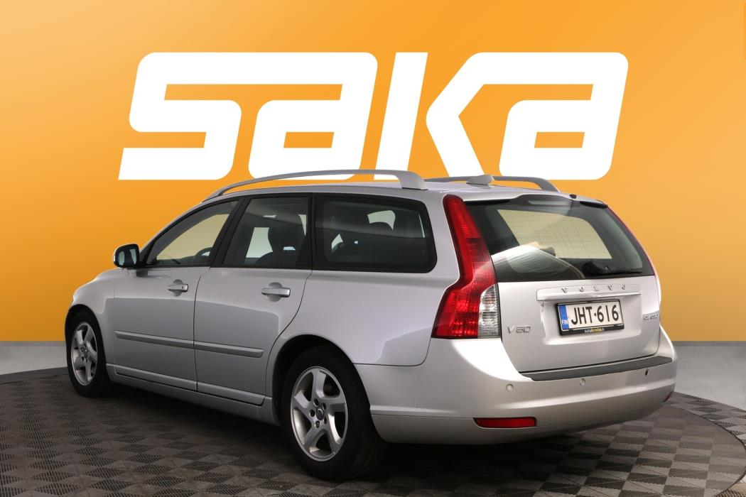 VOLVO V50 2011