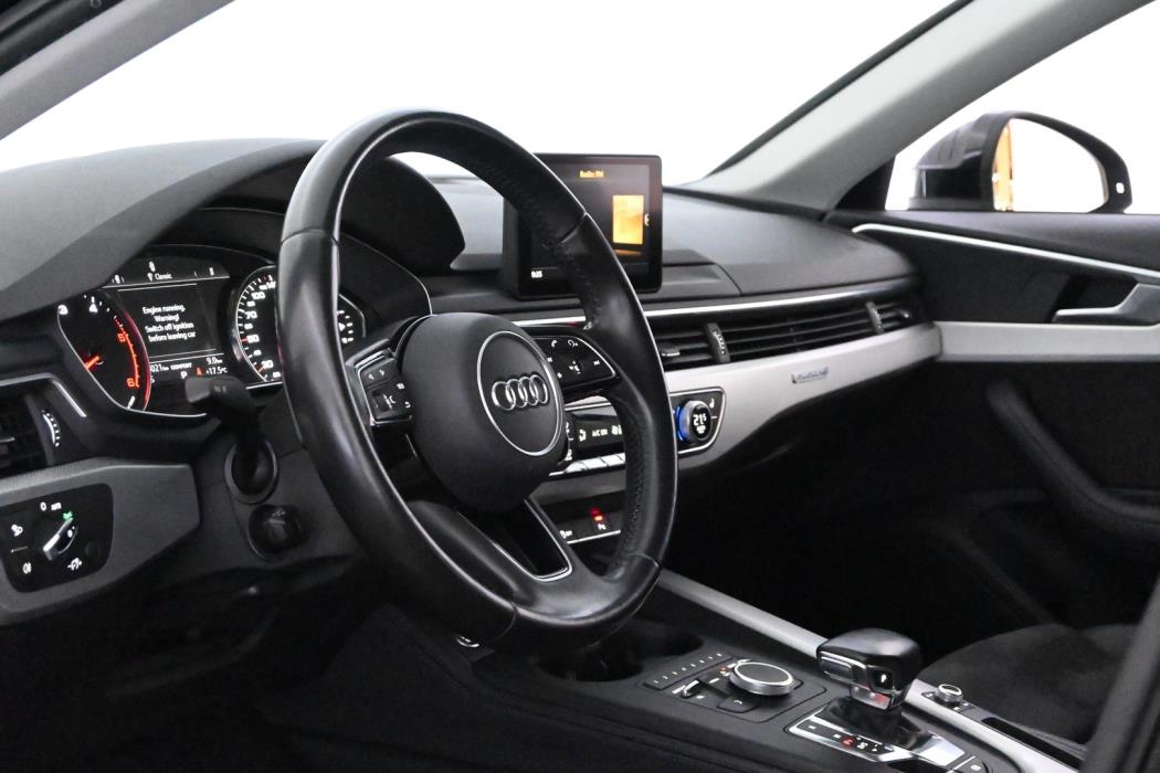 AUDI A4 2016