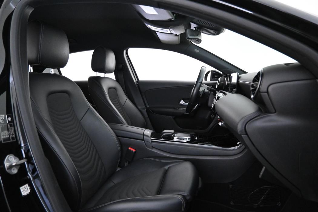 MERCEDES-BENZ A 2019