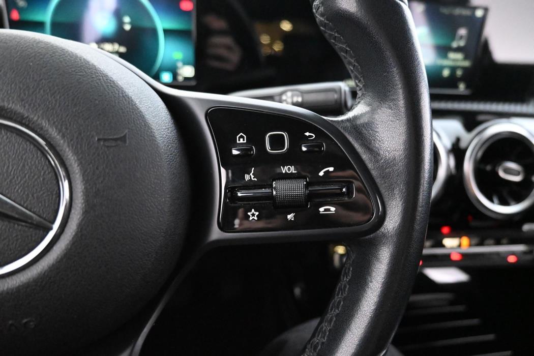 MERCEDES-BENZ A 2019