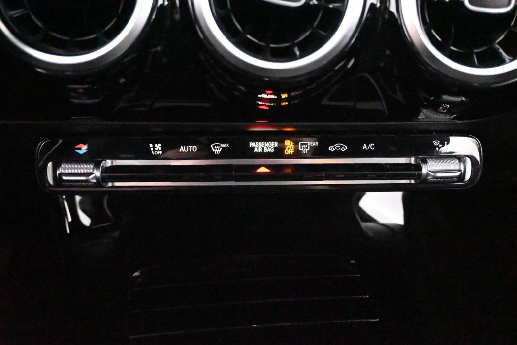 MERCEDES-BENZ A 2019