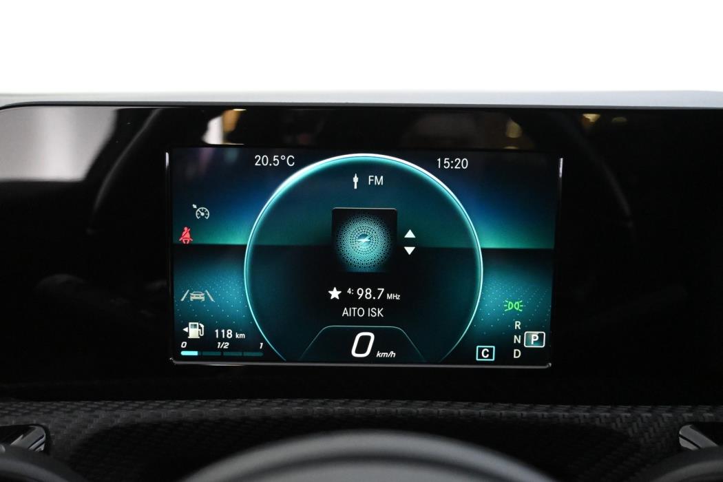 MERCEDES-BENZ A 2019