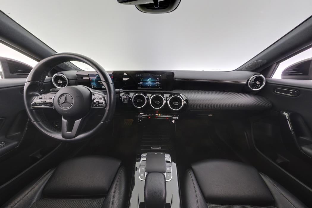 MERCEDES-BENZ A 2019