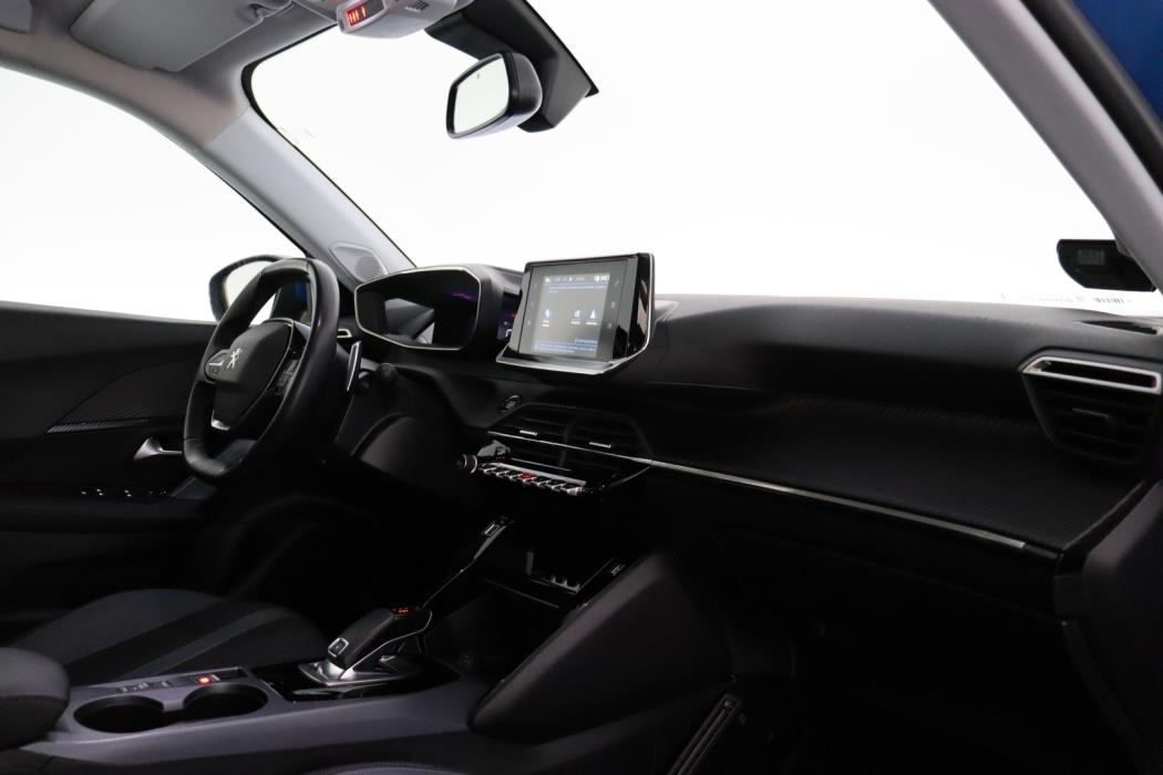 PEUGEOT 2008 2021