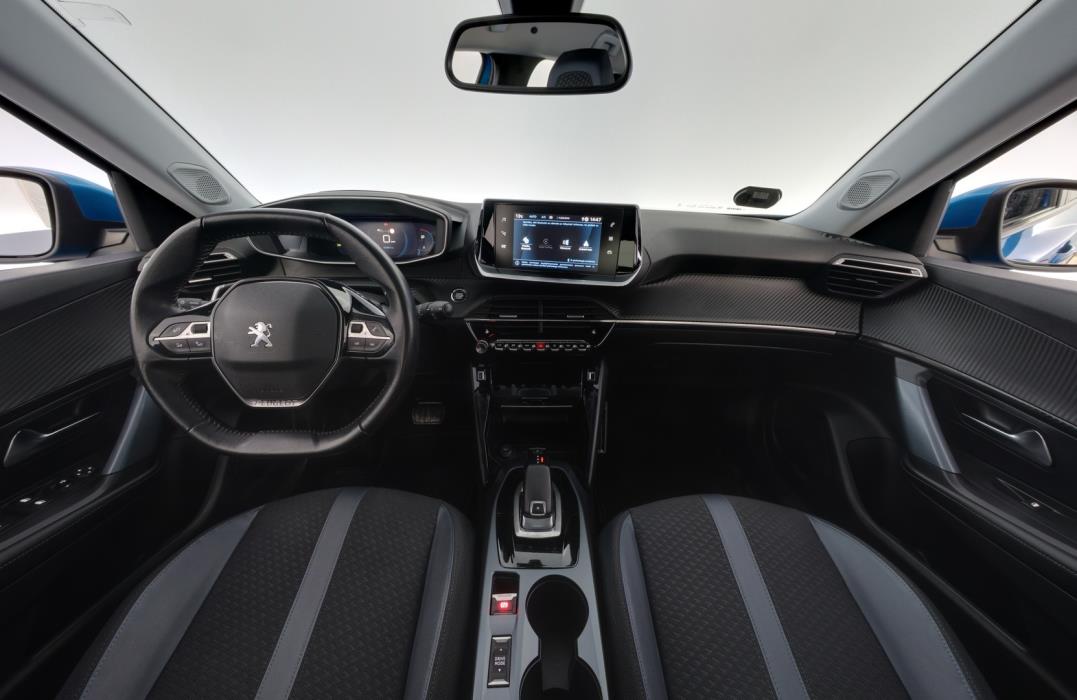 PEUGEOT 2008 2021