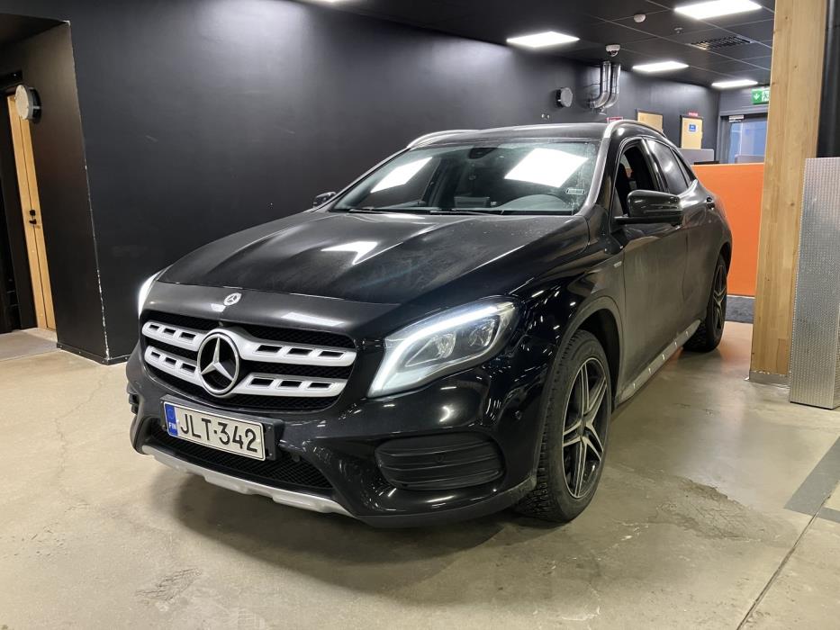 MERCEDES-BENZ GLA 2018