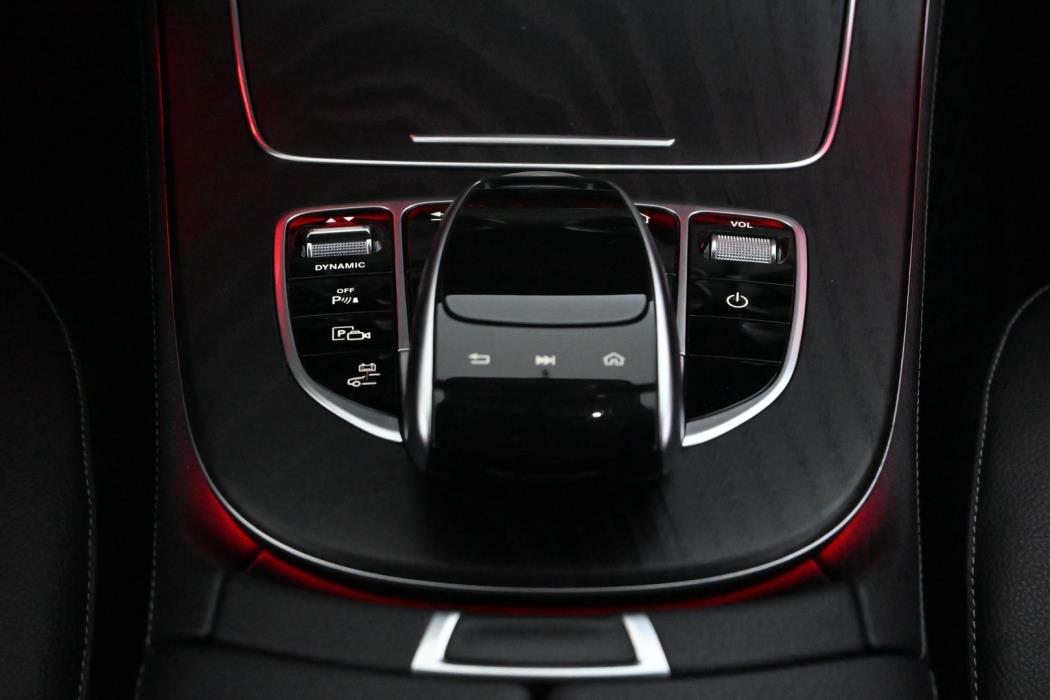 MERCEDES-BENZ E 2018