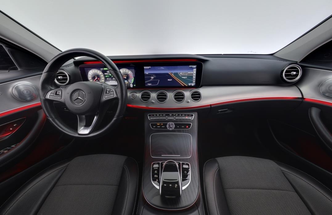 MERCEDES-BENZ E 2018