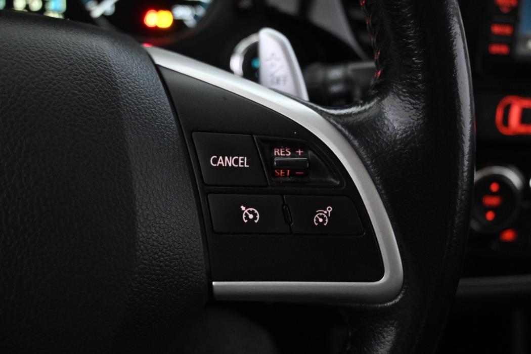 MITSUBISHI Outlander PHEV 2014