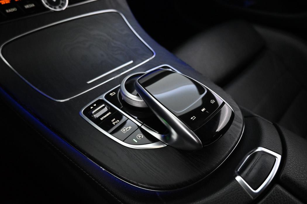 MERCEDES-BENZ E 2017