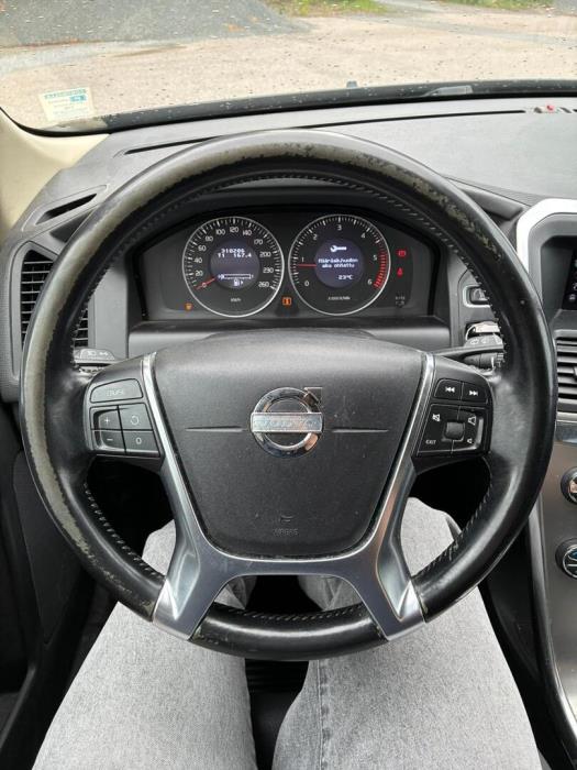 VOLVO XC60 2012