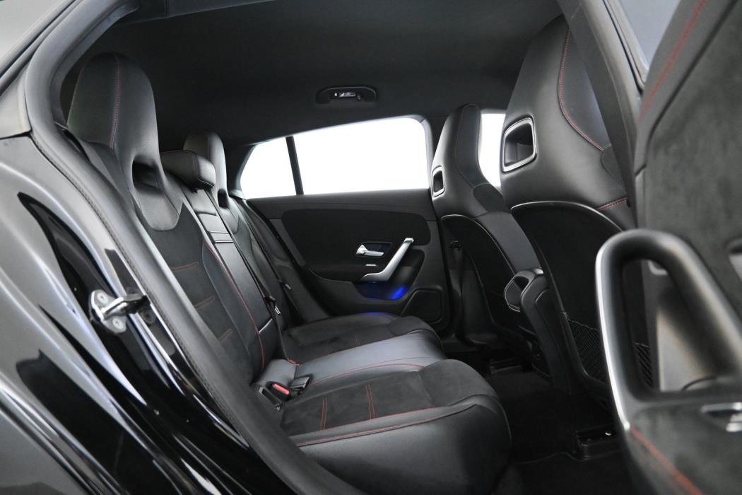 MERCEDES-BENZ CLA 2023