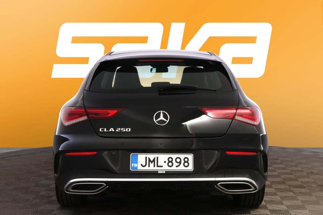 MERCEDES-BENZ CLA 2023