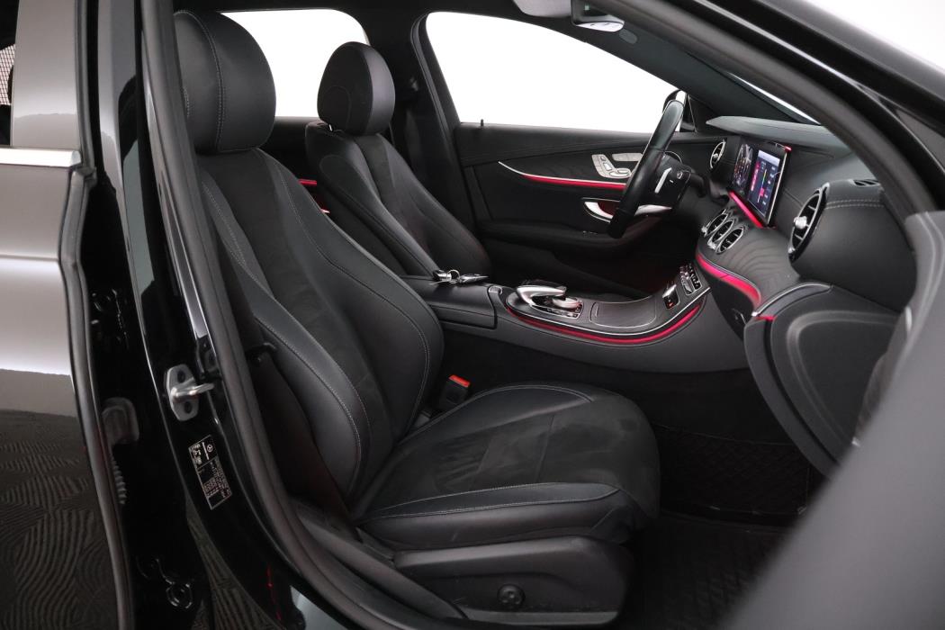 MERCEDES-BENZ E 2020