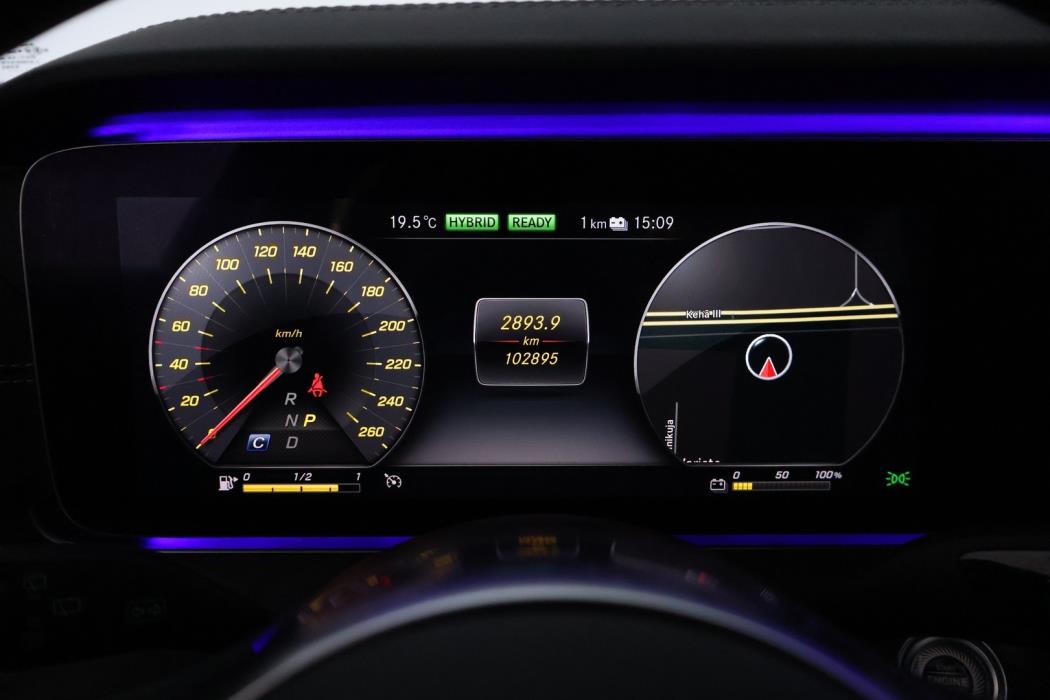 MERCEDES-BENZ E 2020