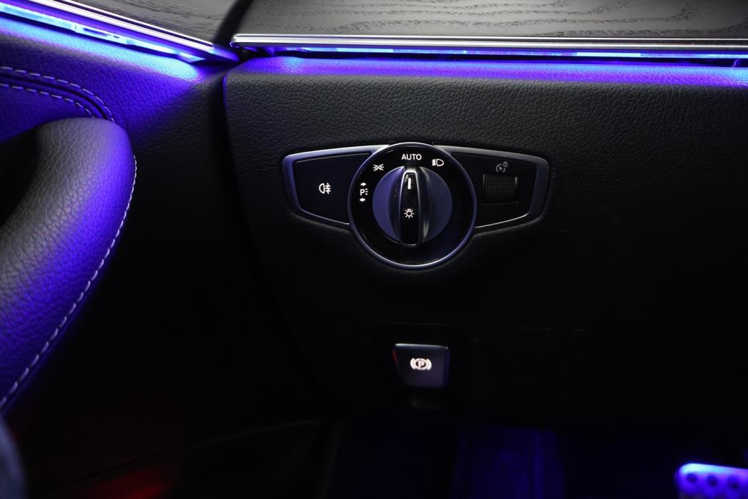 MERCEDES-BENZ E 2020