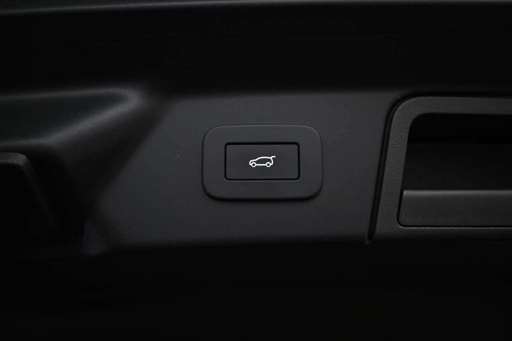 LAND ROVER Range Rover Velar 2025