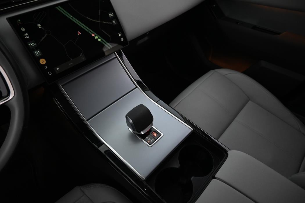 LAND ROVER Range Rover Velar 2025