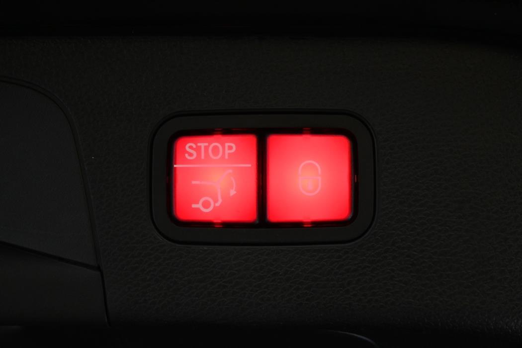 MERCEDES-BENZ EQC 2021