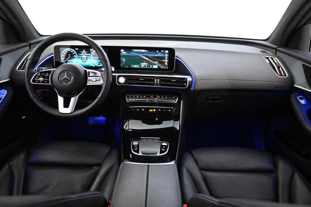 MERCEDES-BENZ EQC 2021