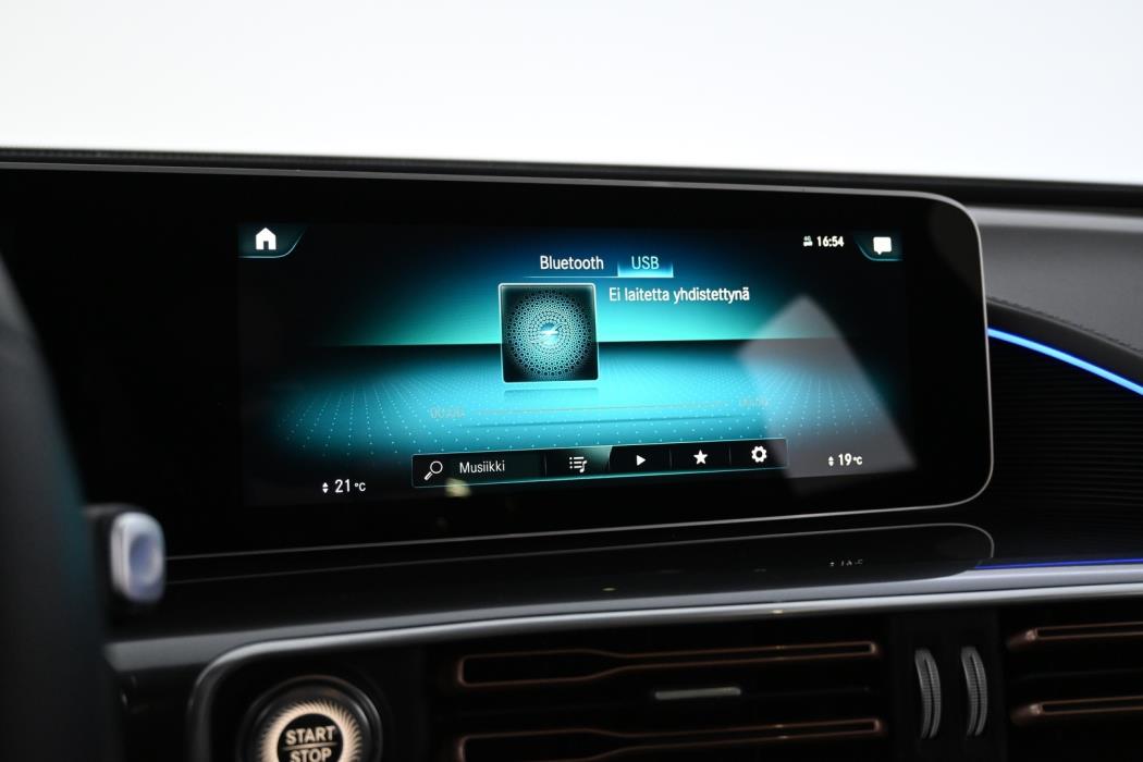 MERCEDES-BENZ EQC 2021