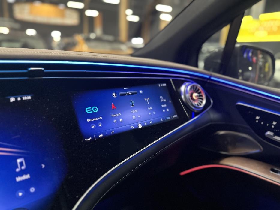 MERCEDES-BENZ EQS SUV 2023