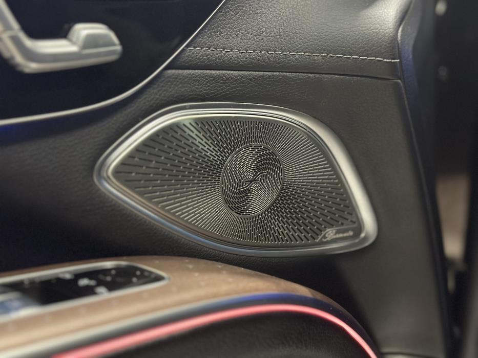 MERCEDES-BENZ EQS SUV 2023