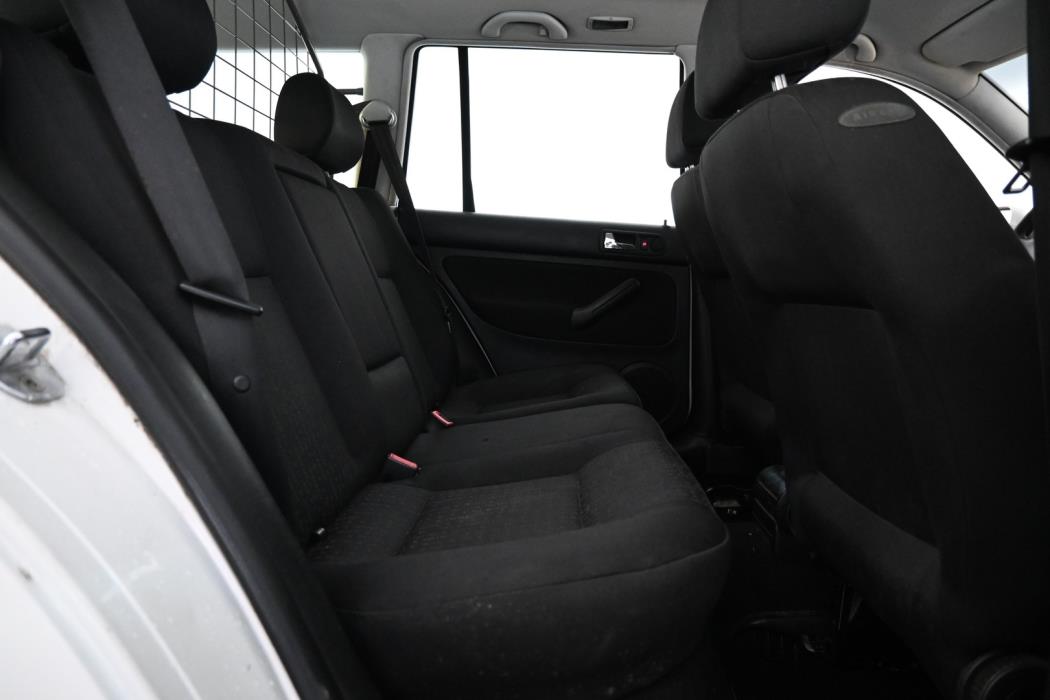VOLKSWAGEN GOLF 2002