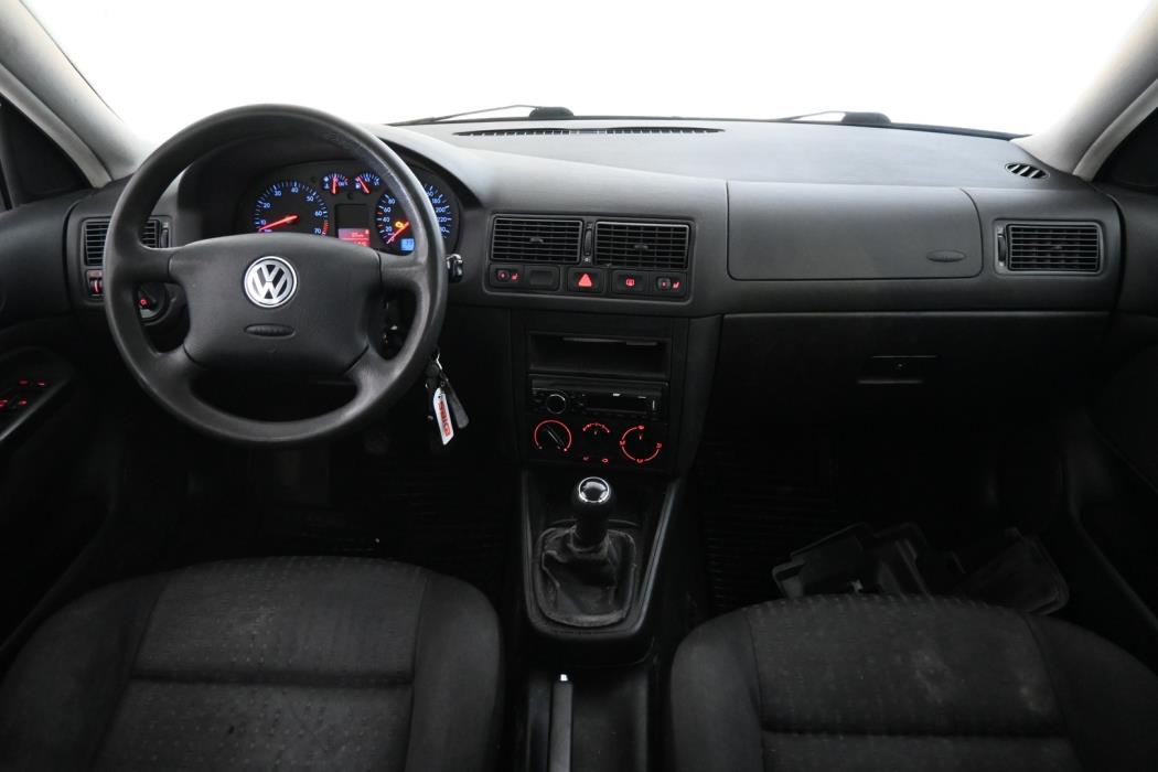 VOLKSWAGEN GOLF 2002