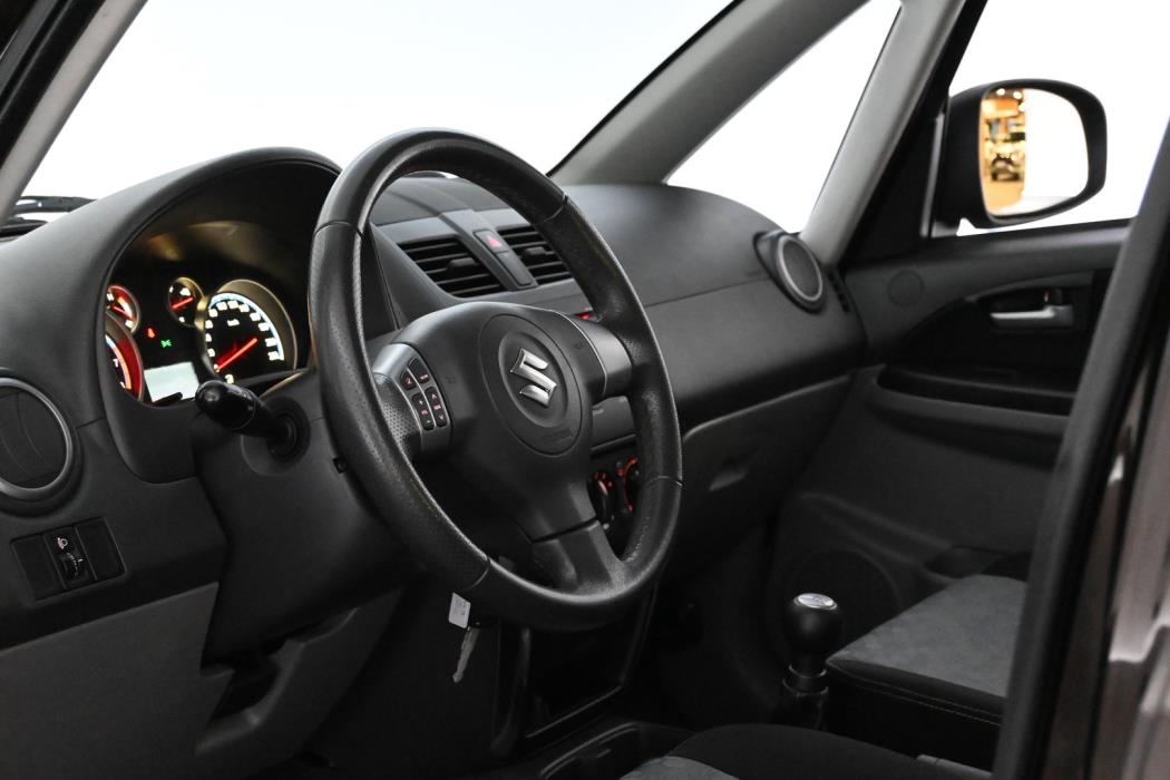 SUZUKI SX4 2013