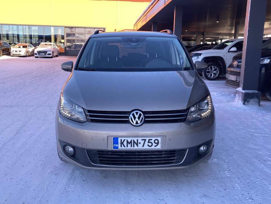 VOLKSWAGEN Touran 2014