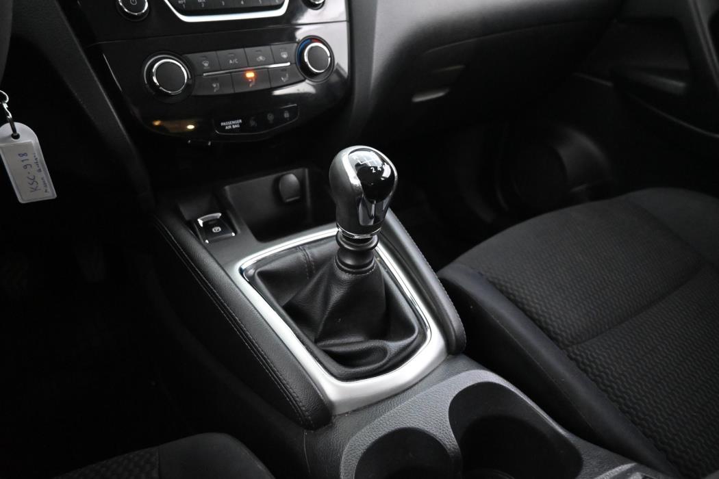 NISSAN Qashqai 2016