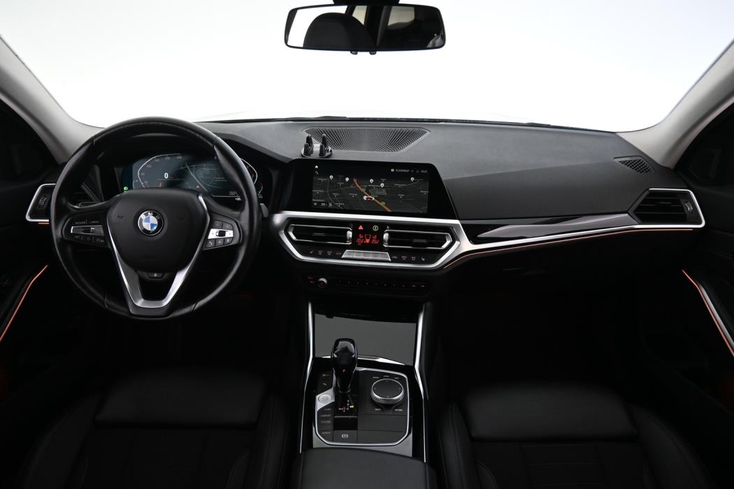 BMW 320 2021