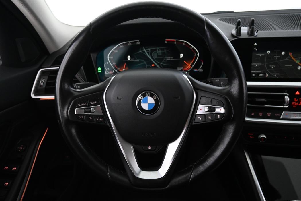 BMW 320 2021