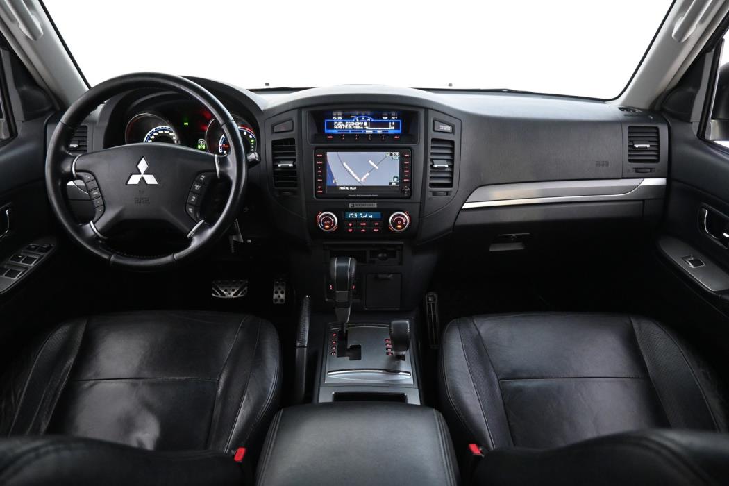 MITSUBISHI Pajero 2008