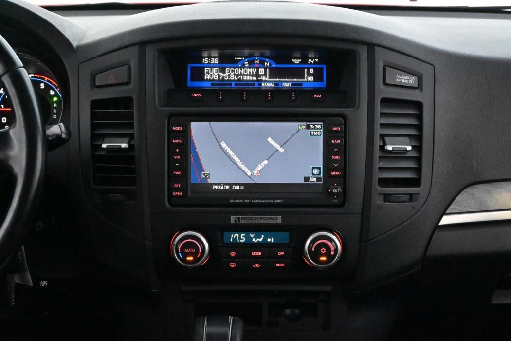 MITSUBISHI Pajero 2008