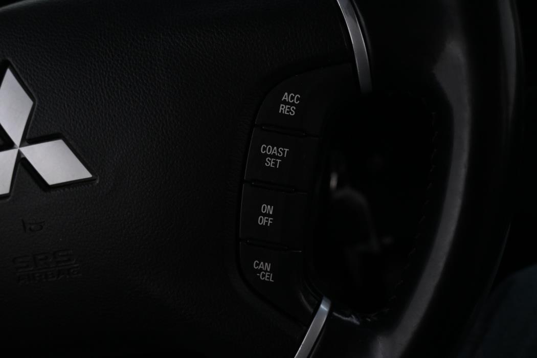MITSUBISHI Pajero 2008