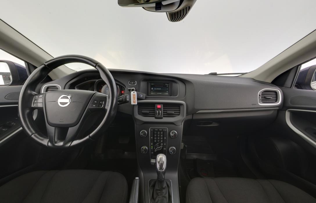 VOLVO V40 2013