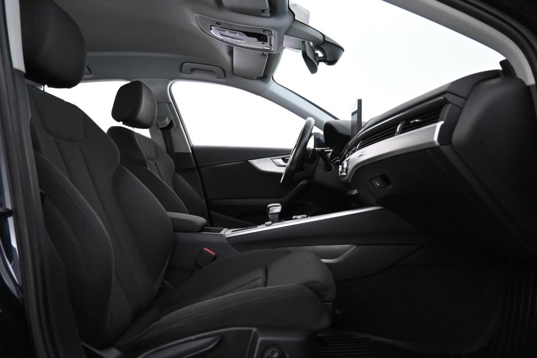 AUDI A4 2016
