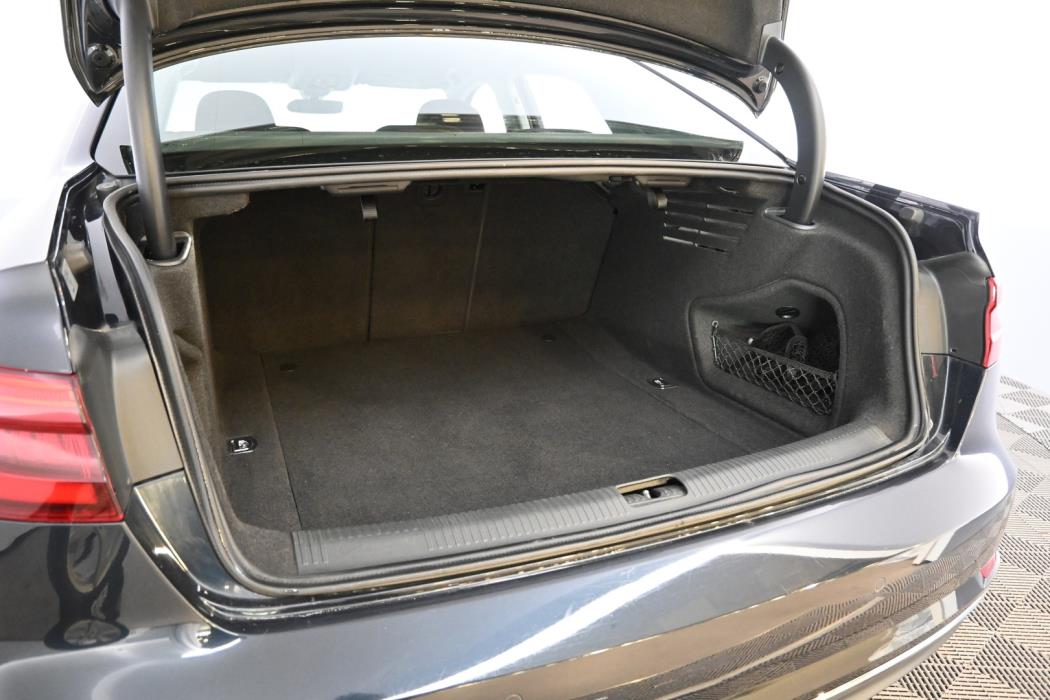 AUDI A4 2016