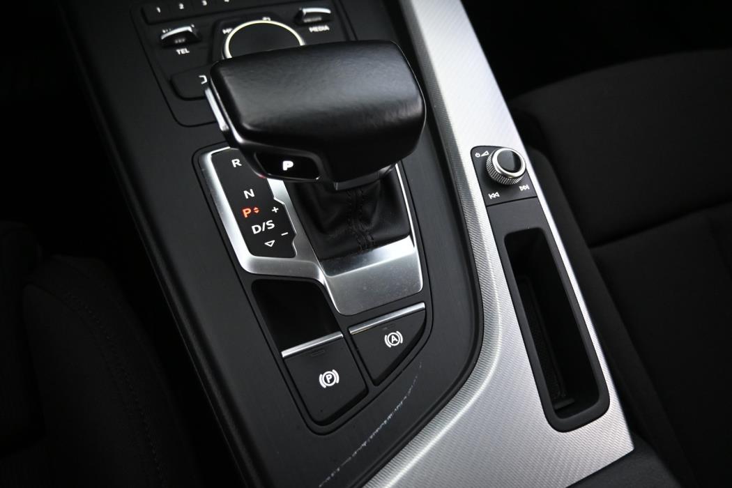 AUDI A4 2016