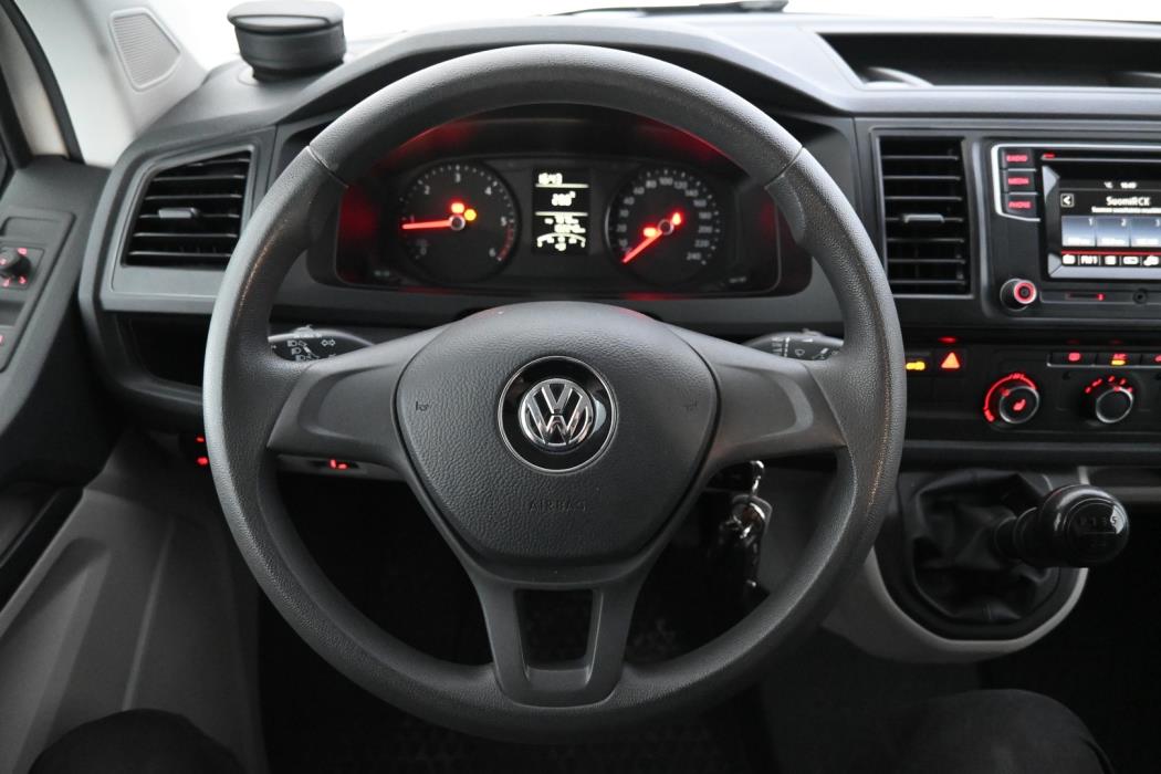 VOLKSWAGEN Transporter 2016